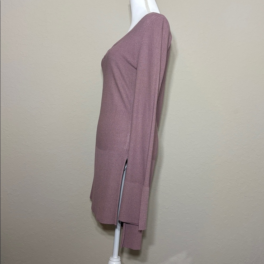 Free People  dust Pink Long Sleeve tunic Sweater W/  Crisscross Neckline. SizeM - Picture 5 of 11